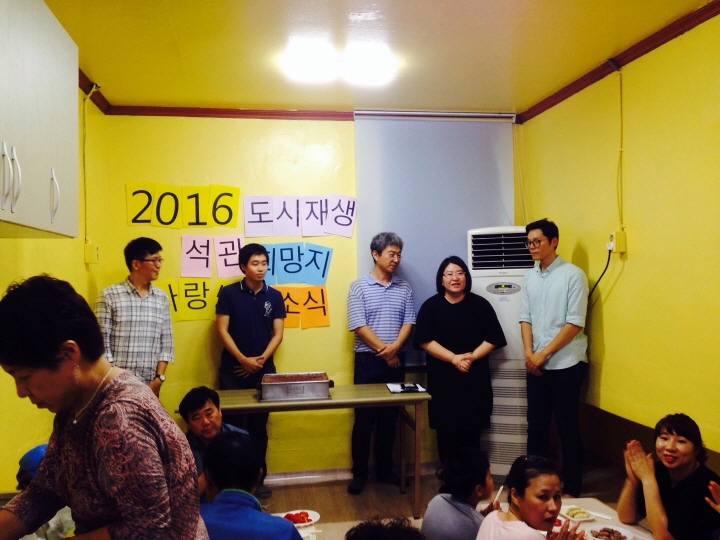 1161.jpg> <!--
