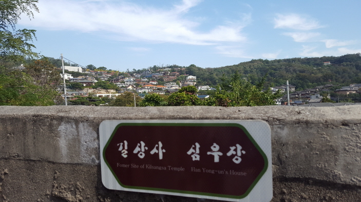 1312.jpg> <!--