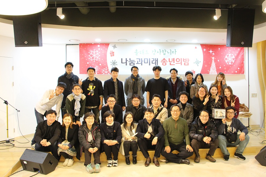 1449.jpg> <!--