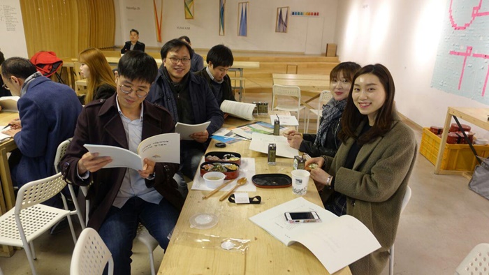 1550.jpg> <!--