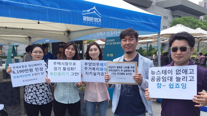 1681.jpg> <!--