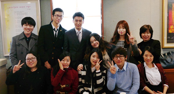 713.jpg> <!--